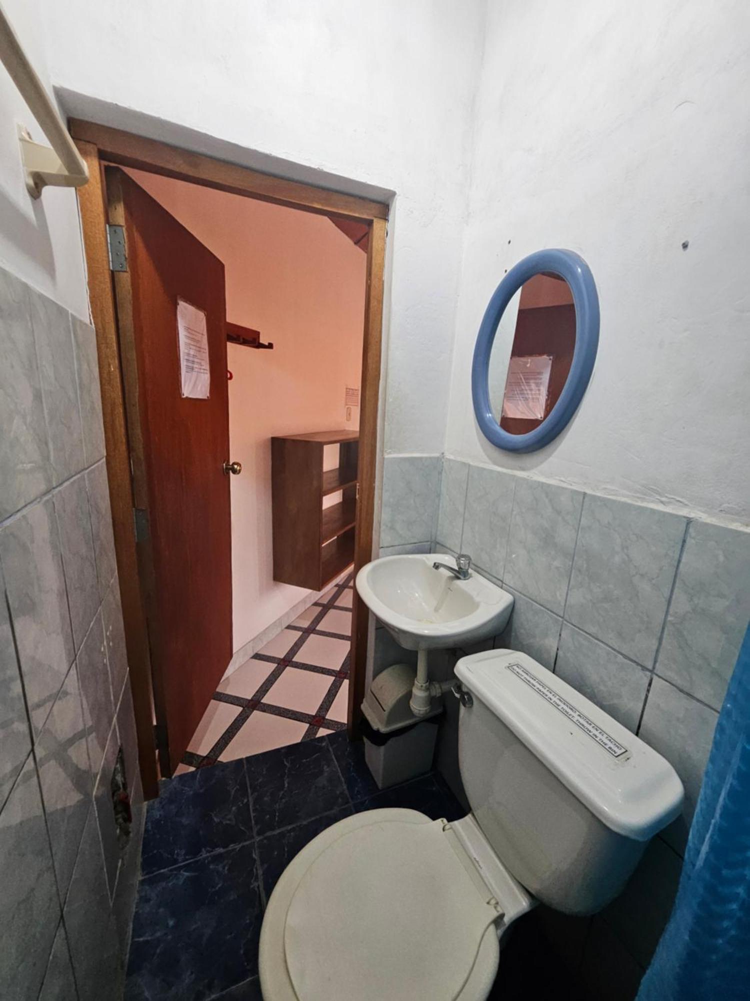 Hotel Sarisa House Iquitos Esterno foto