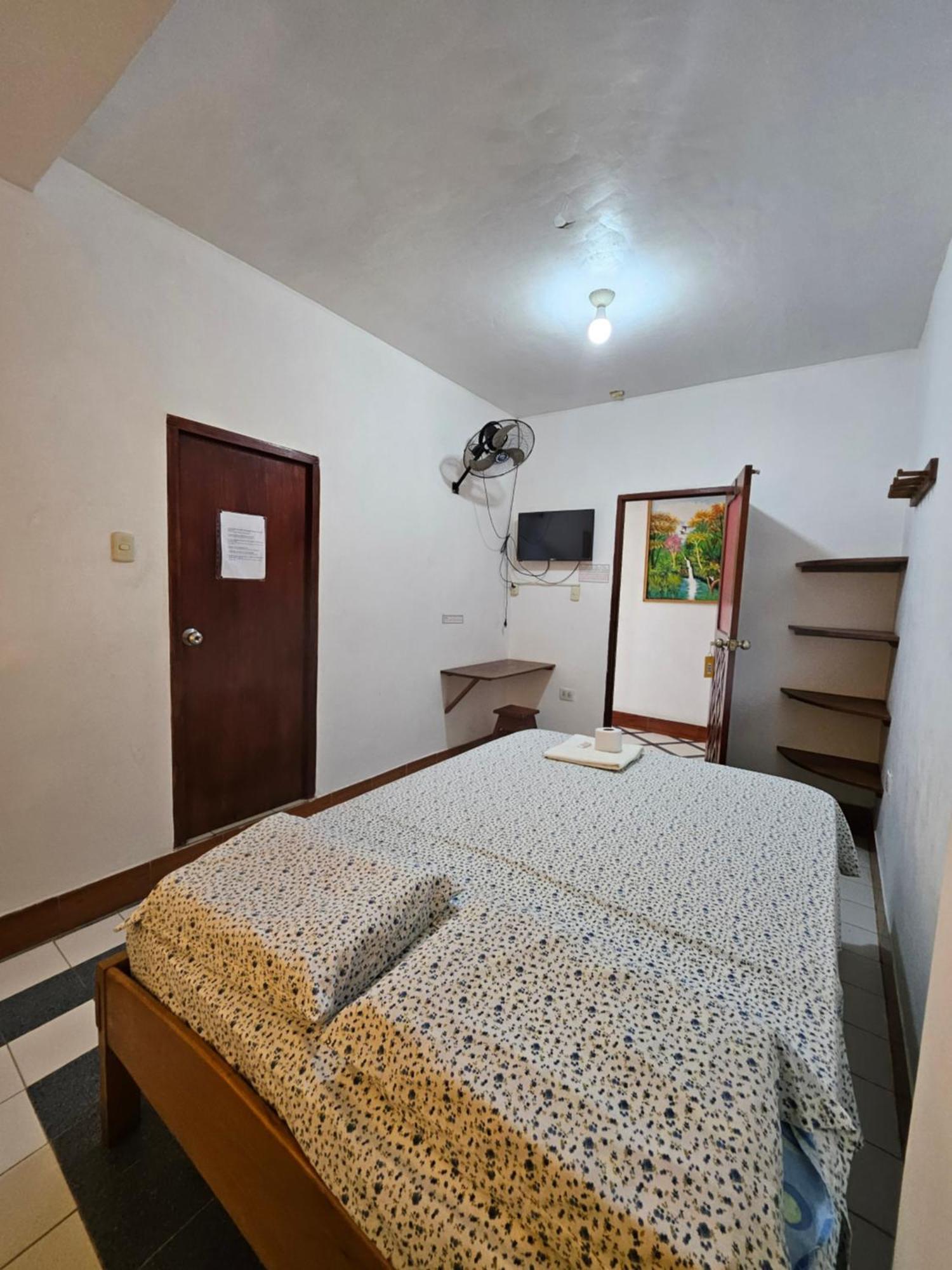 Hotel Sarisa House Iquitos Esterno foto