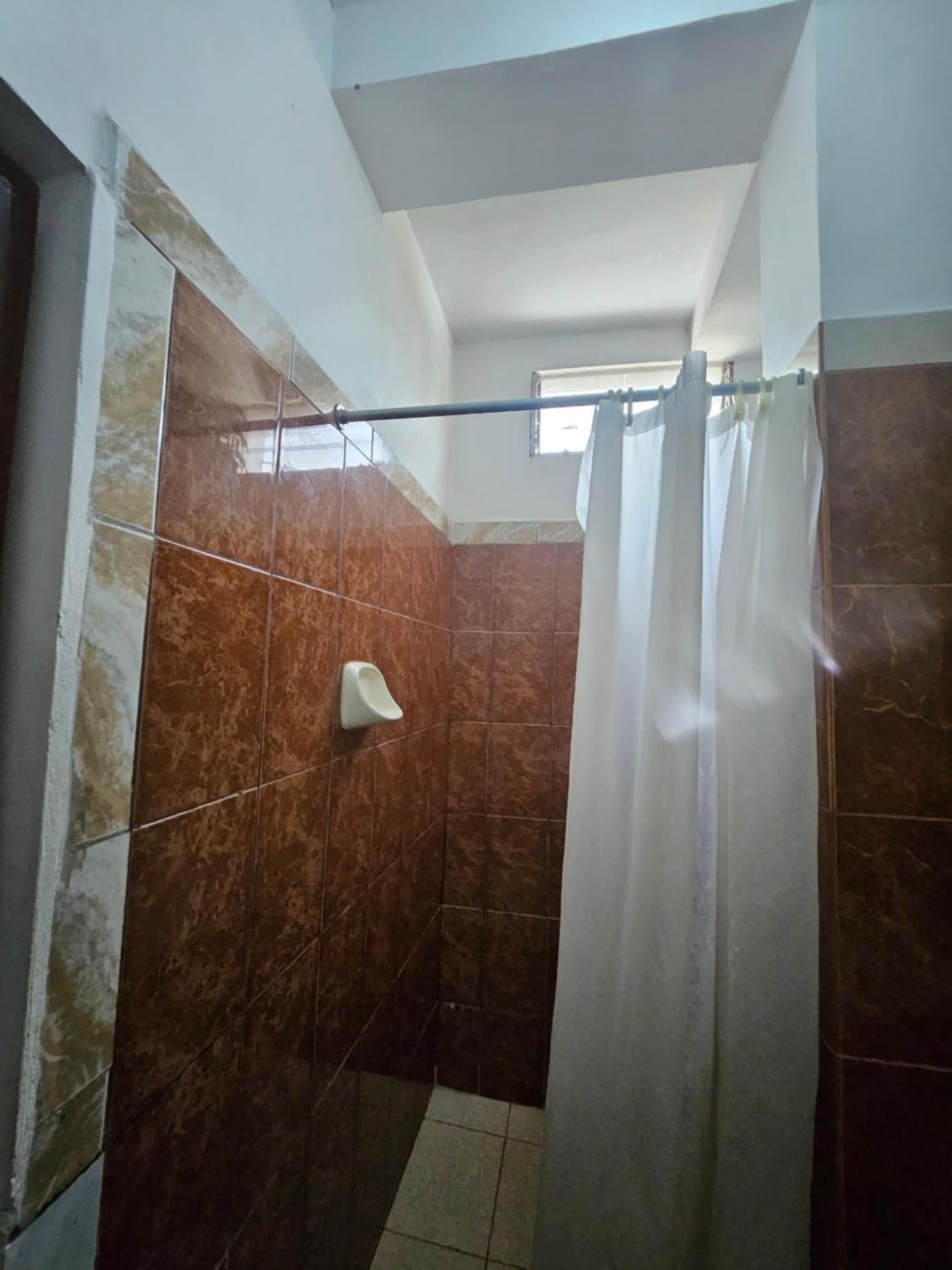 Hotel Sarisa House Iquitos Esterno foto